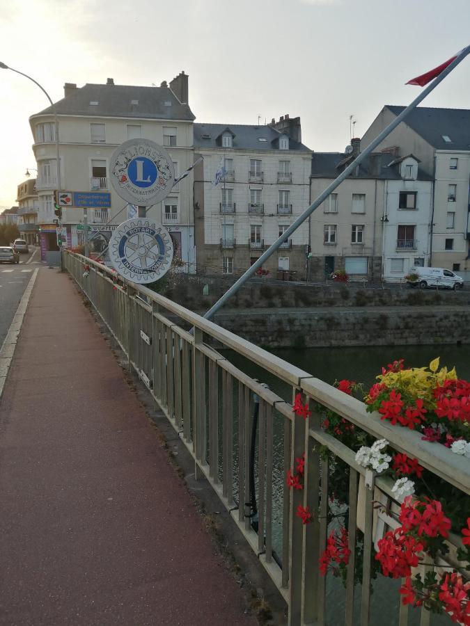 Spacieux T3 Lumineux Dans Quartier Historique Avec Wifi Redon Exteriér fotografie