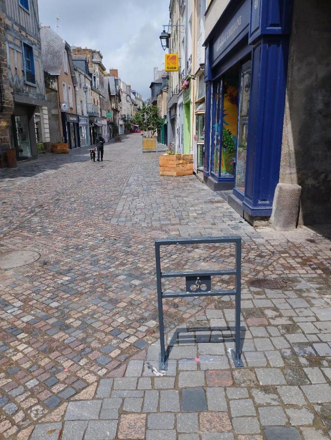 Spacieux T3 Lumineux Dans Quartier Historique Avec Wifi Redon Exteriér fotografie
