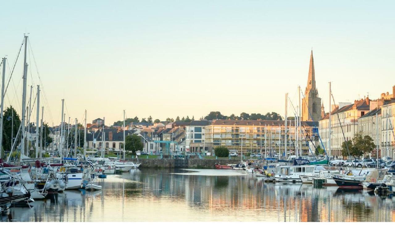 Spacieux T3 Lumineux Dans Quartier Historique Avec Wifi Redon Exteriér fotografie